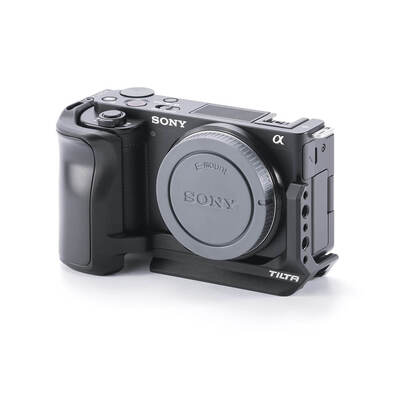 L-Bracket Mounting Plate for Sony ZV-E10 - Black 