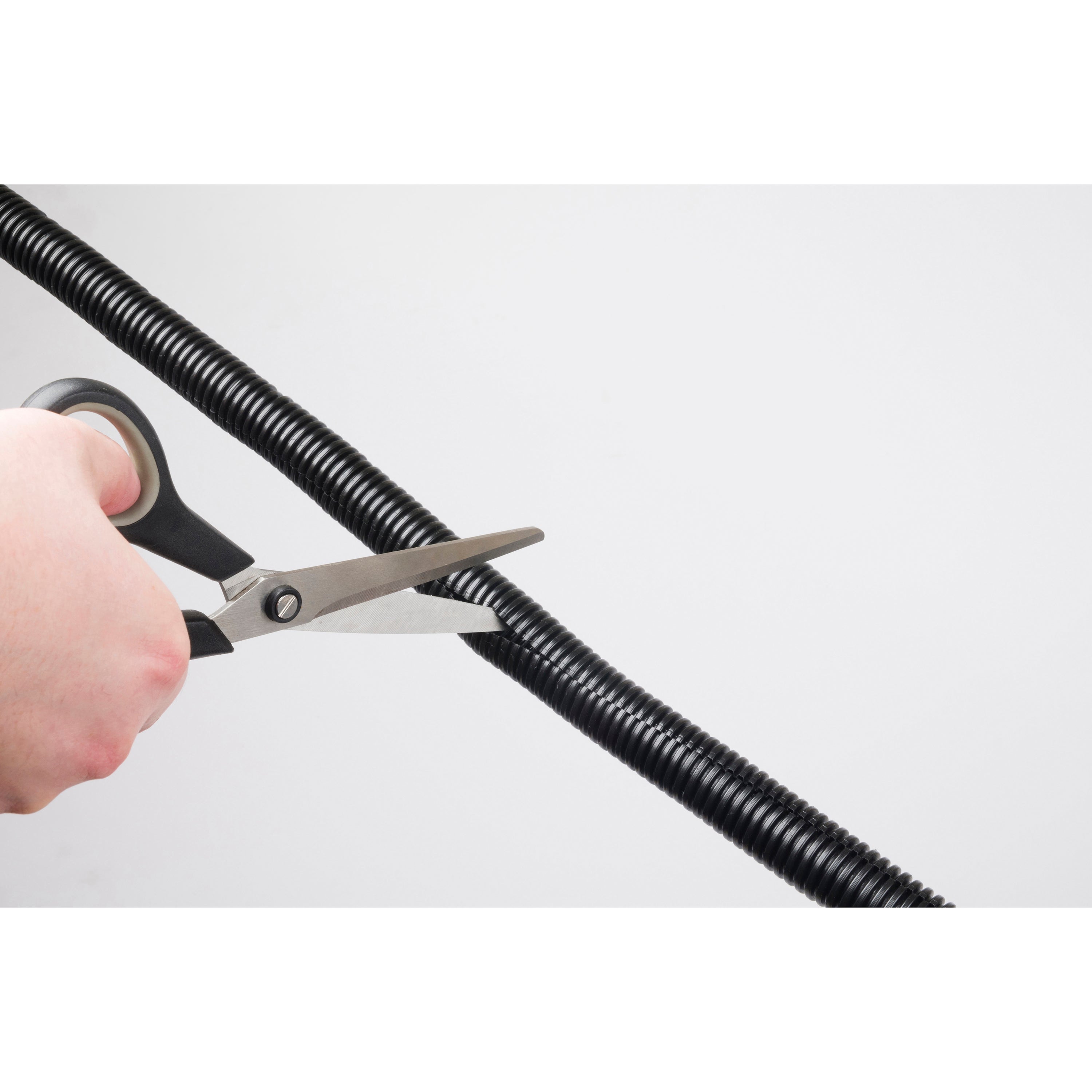 Cable Trunking 32mm Slotted Black 1.1m